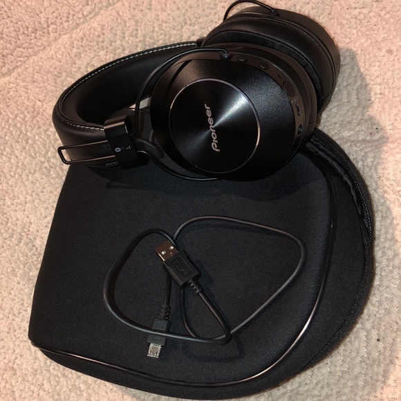 Other - Pioneer Headphones Bluetooth
